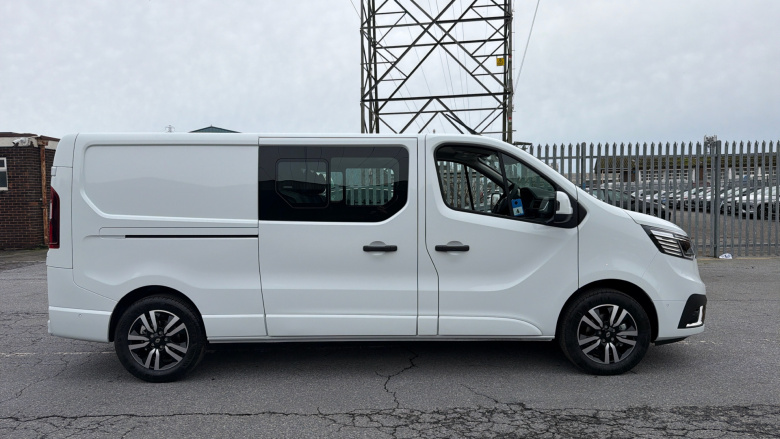 Renault Trafic Lwb Diesel LL30 Blue dCi 150 Extra Sport [Safety] Crew Van